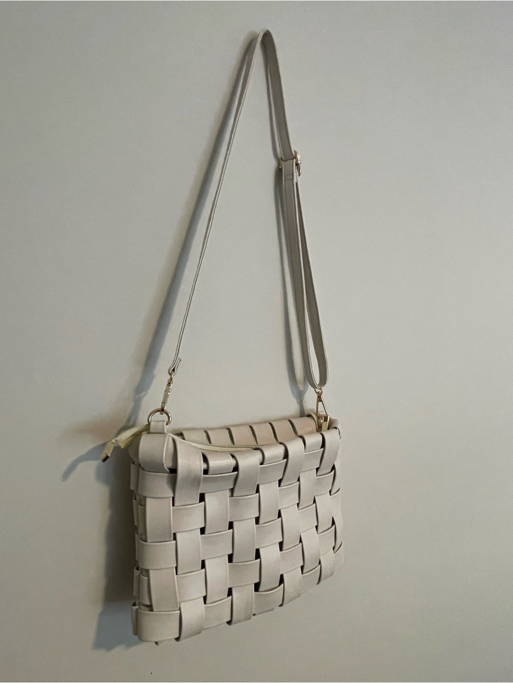 Woven Crossbody Bag in Light Beige